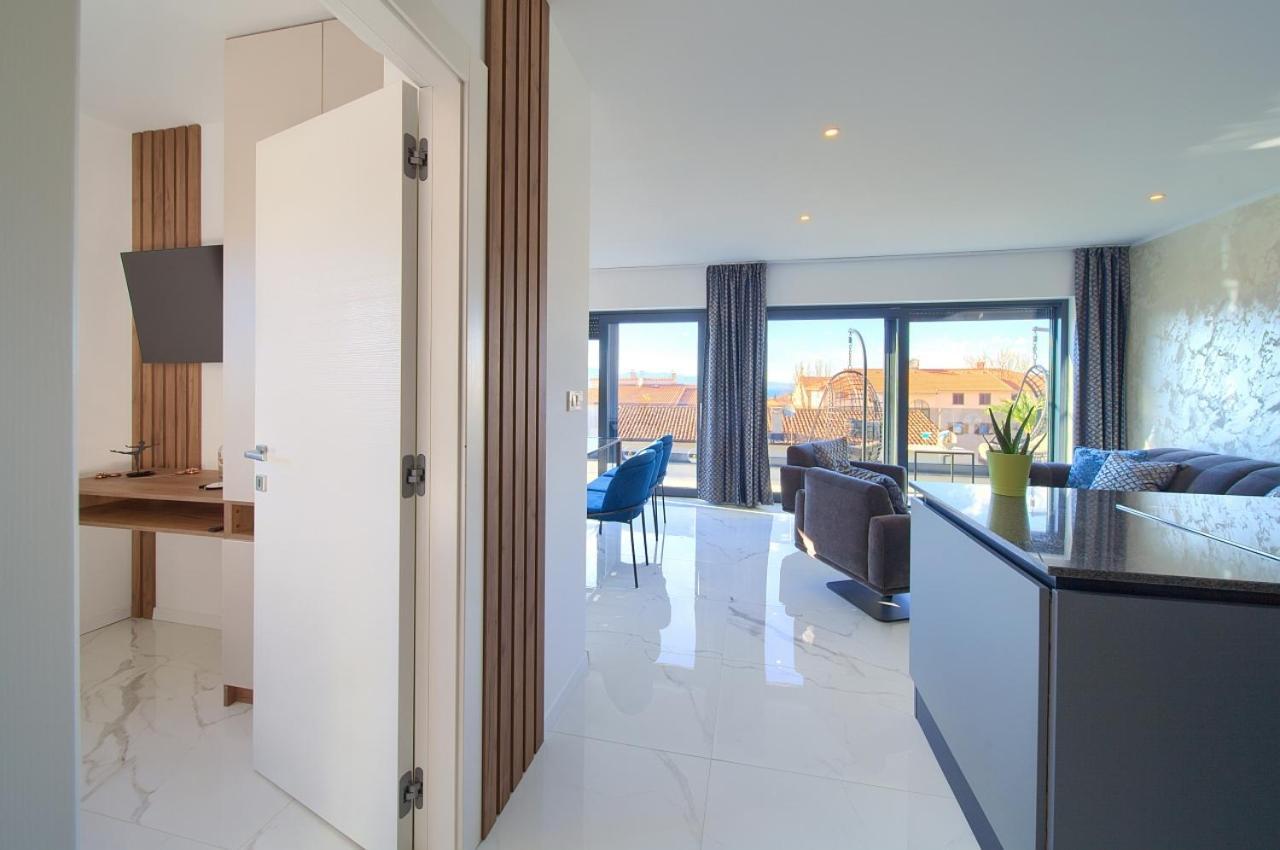 Penthouse Rosa Apartamento Malinska Exterior foto