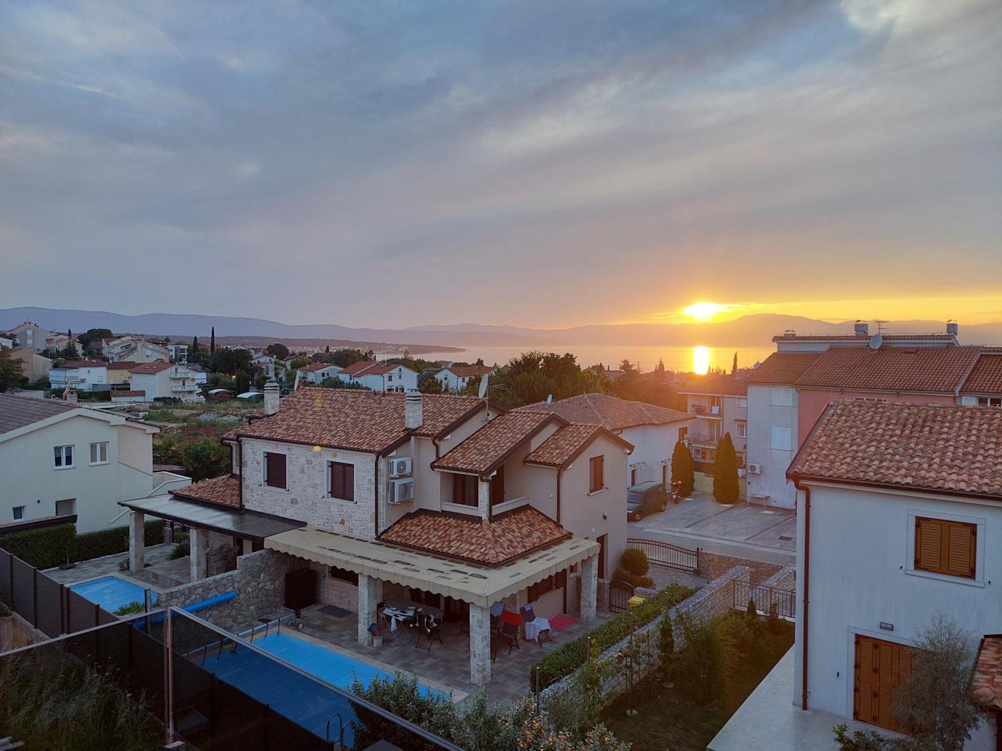 Penthouse Rosa Apartamento Malinska Exterior foto